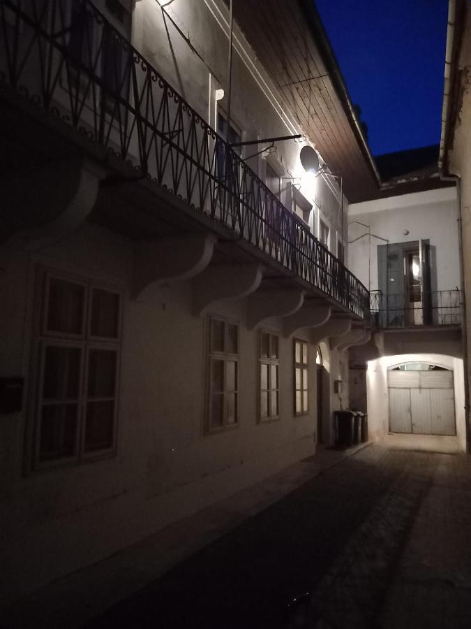 Via Tokaj Vendeghaz Apartment Sátoraljaújhely Екстериор снимка