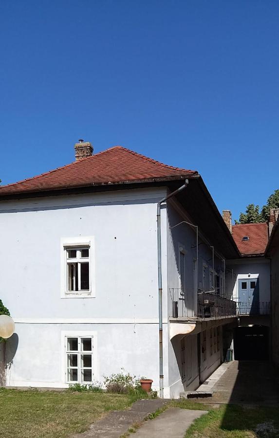 Via Tokaj Vendeghaz Apartment Sátoraljaújhely Екстериор снимка